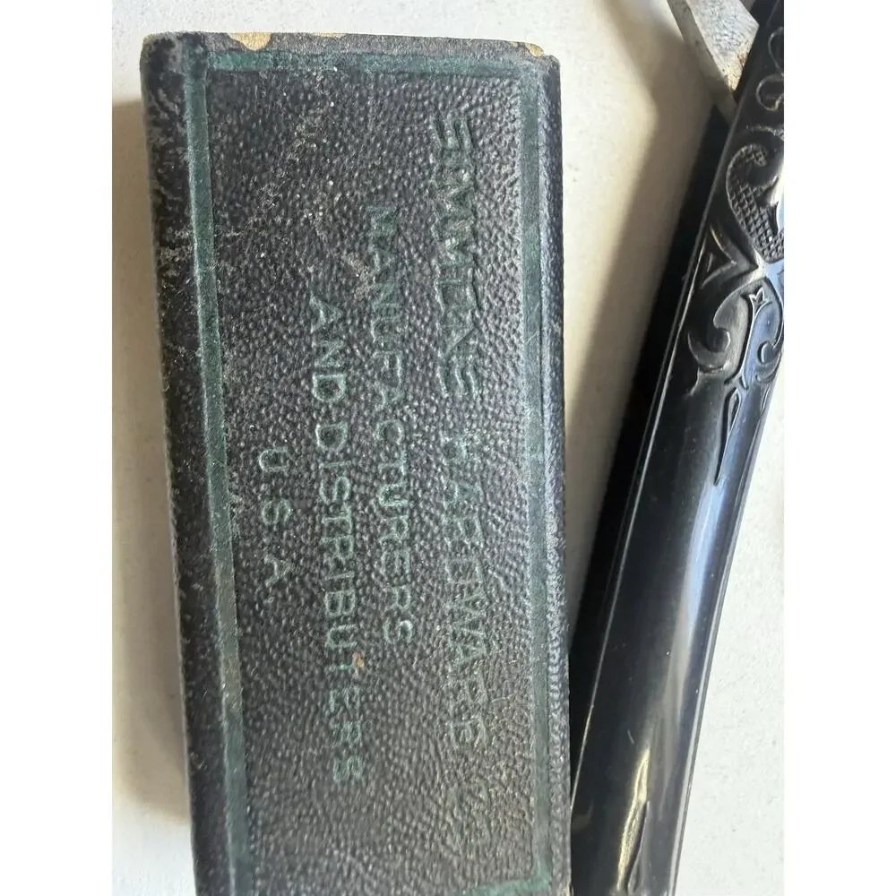 Antique Keen Kutter No 73 Simmons Hardware Straight Razor with Case